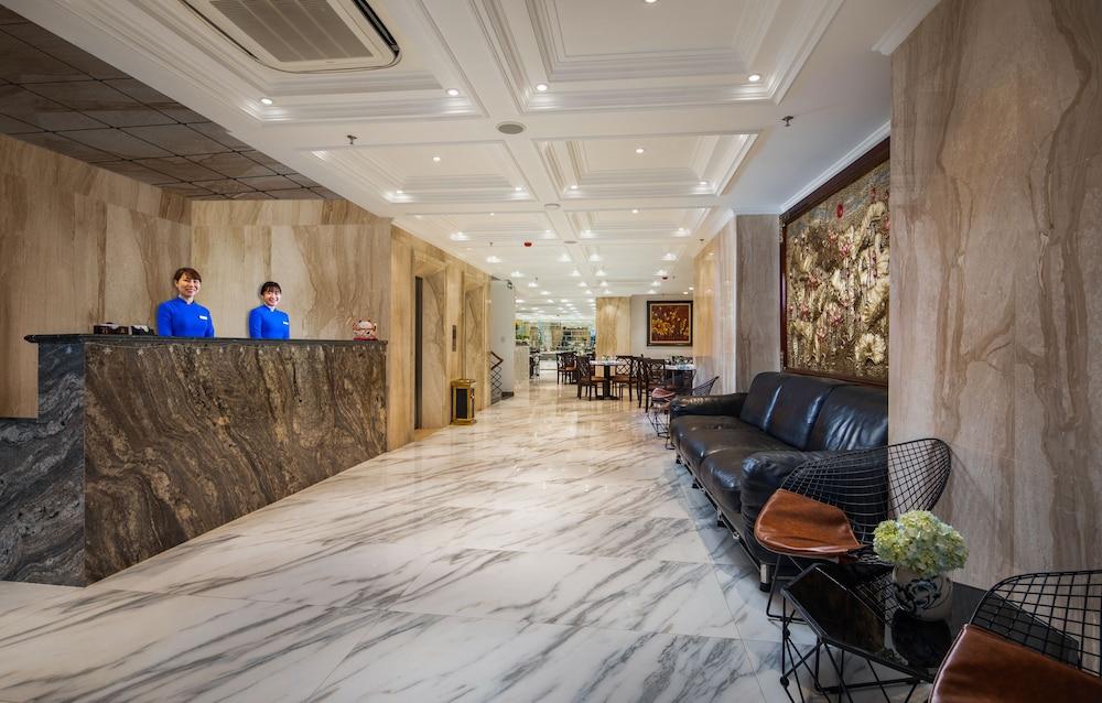 Solare De Monte & Hotel Hanoï
