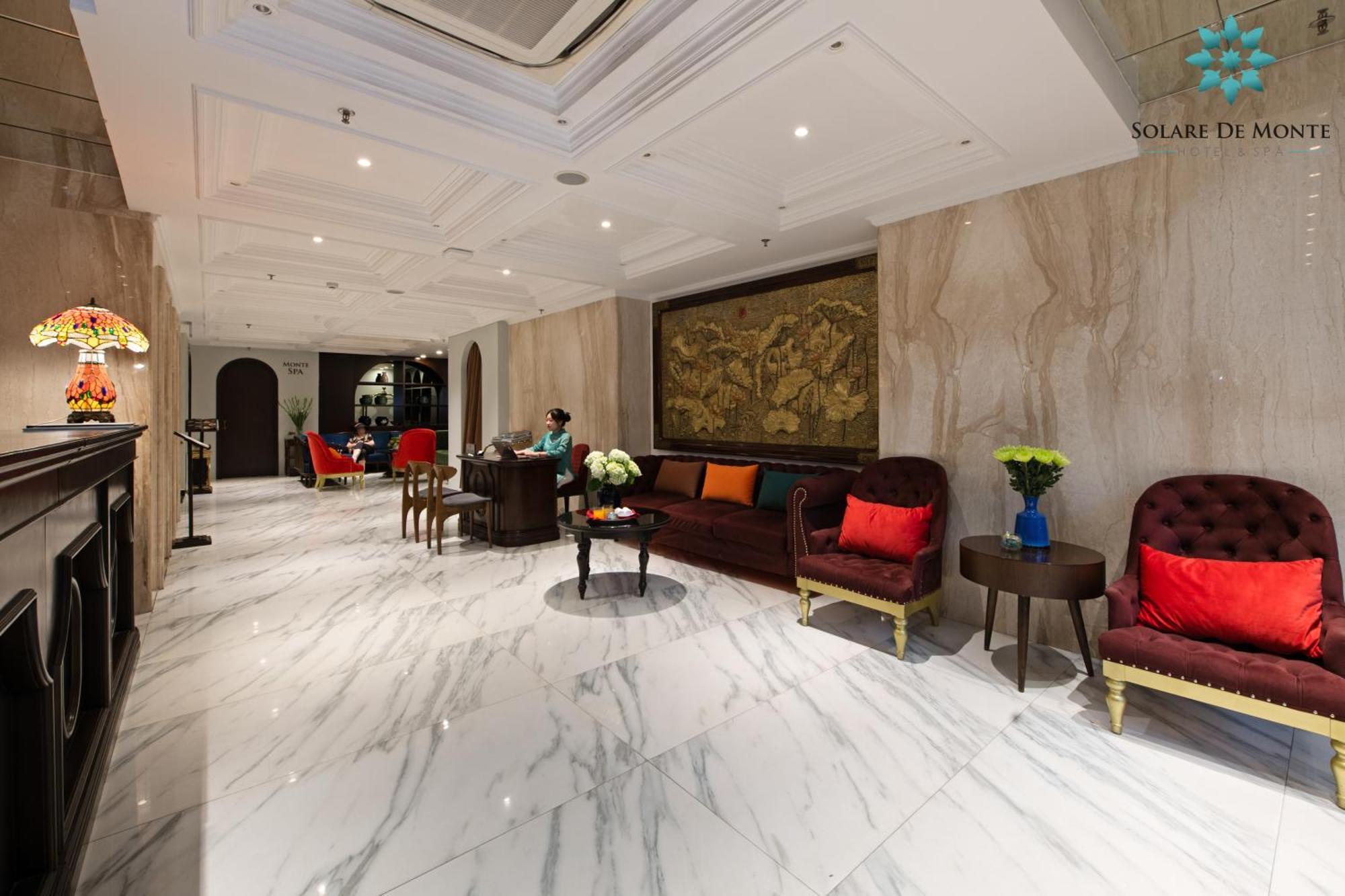 Hotel Solare De Monte & Hanoï